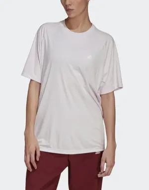 Adidas Playera Designed to Move Studio Boyfriend