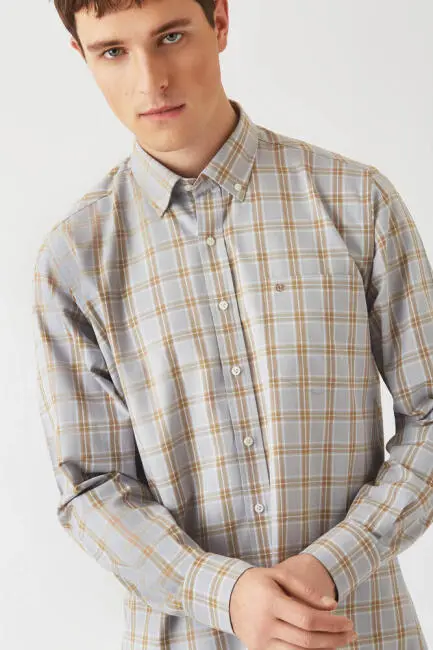 Bisse Men’s Regular Fit Long Sleeve Checkered Shirt BEIGE. 3