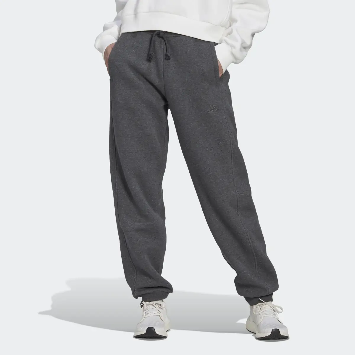 Adidas Pantaloni ALL SZN Fleece. 1