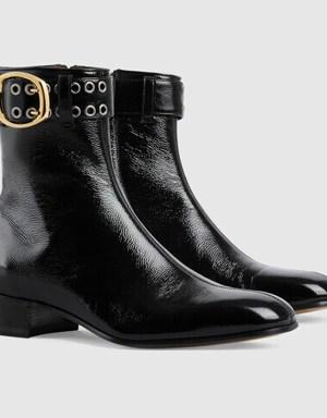 Men's boot with buckle