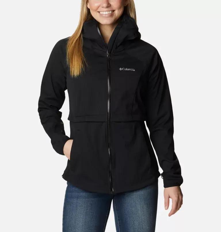 Columbia Women's Canyon Meadows™ Softshell Jacket. 2