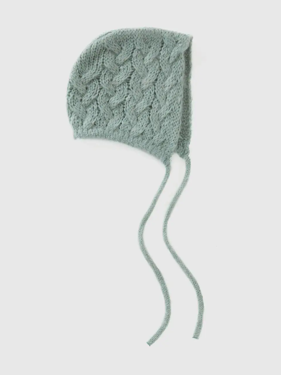 Benetton knit cap with cables. 1