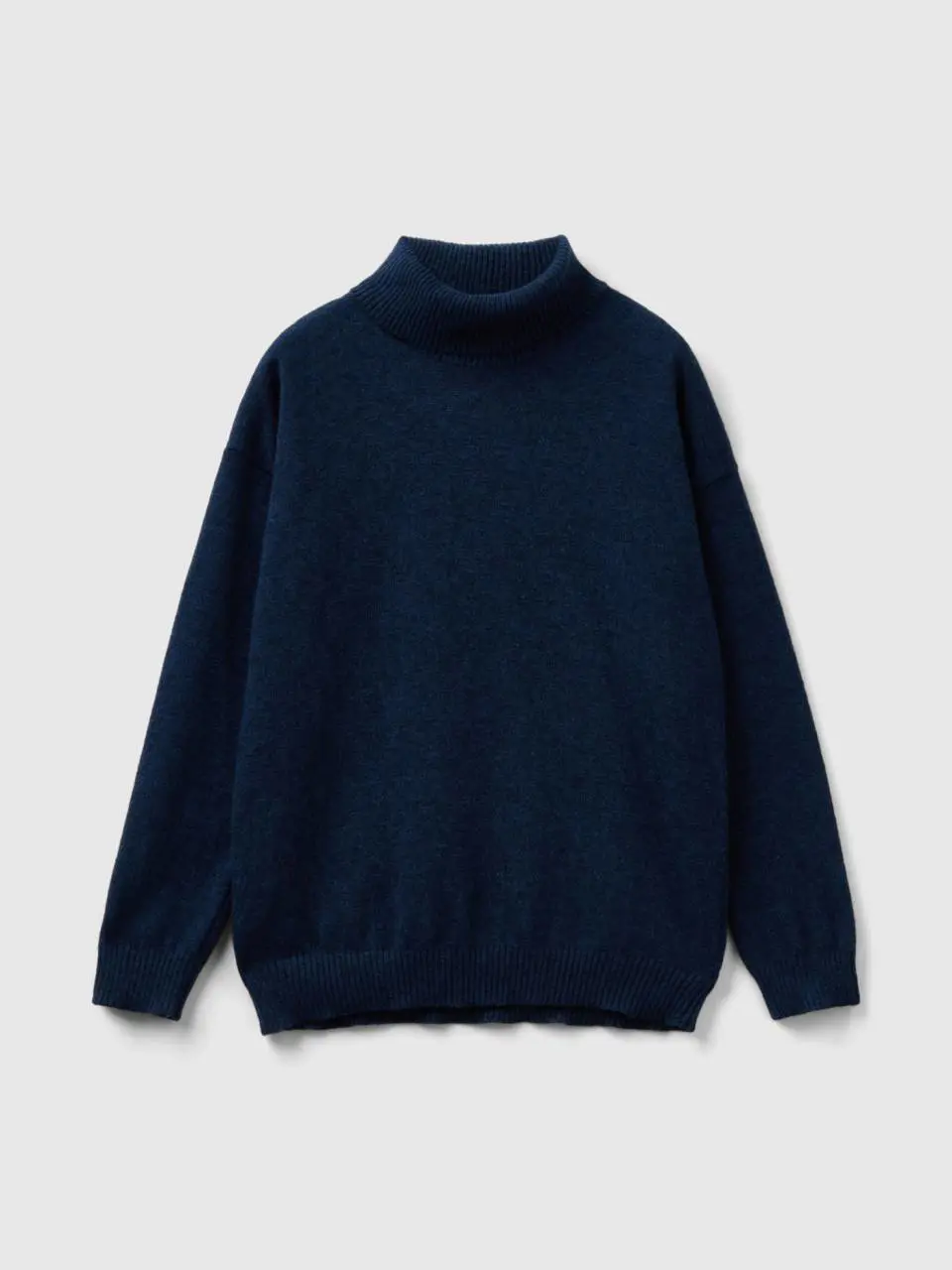 Benetton turtleneck sweater in cashmere and wool blend. 1