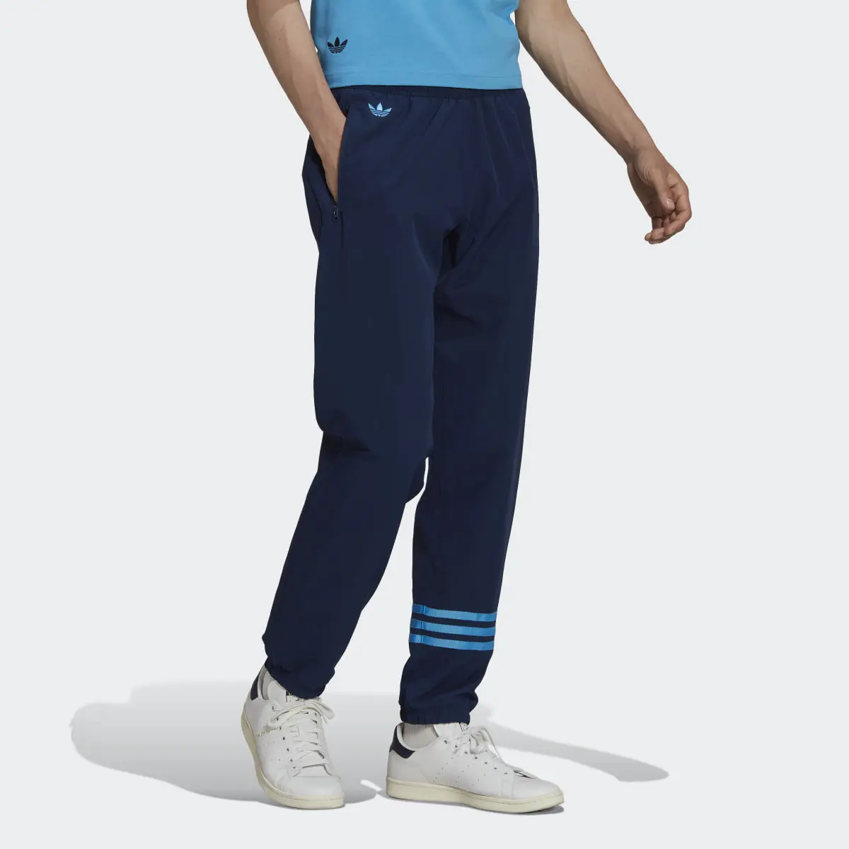 Adidas Track pants adicolor Neuclassics. 3