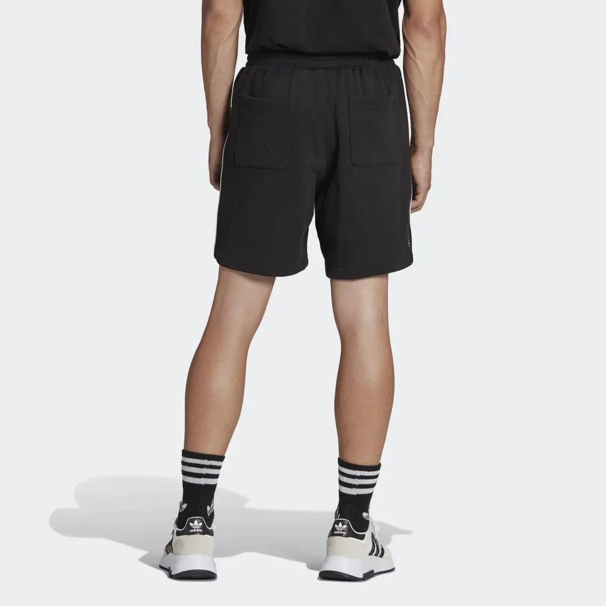 Adidas adicolor Seasonal Archive Shorts. 2