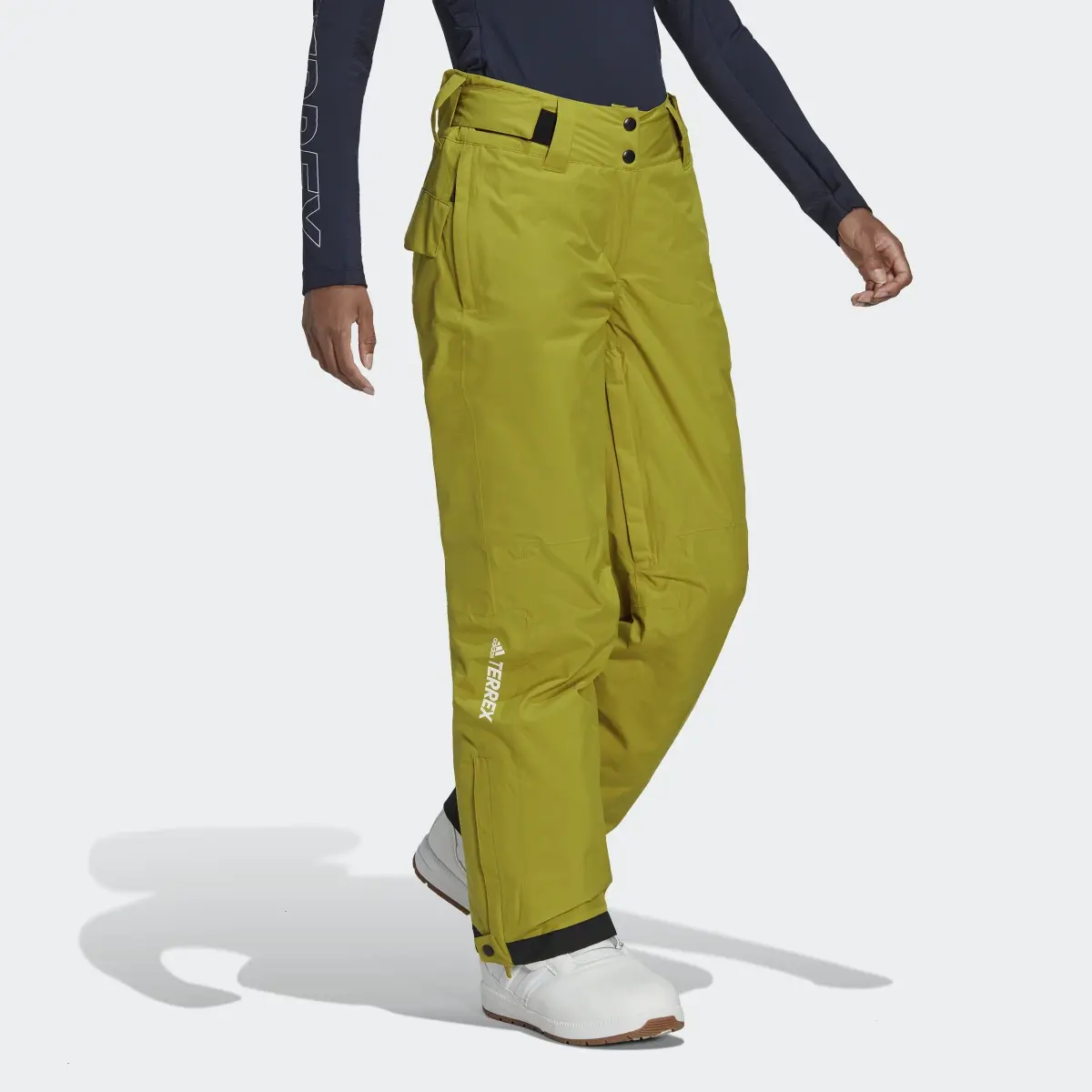 Adidas Pantalón técnico Resort Two-Layer Insulated. 3