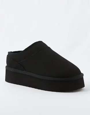 American Eagle The Hangout Slip-On. 1 American Eagle The Hangout Slip-On. 1
