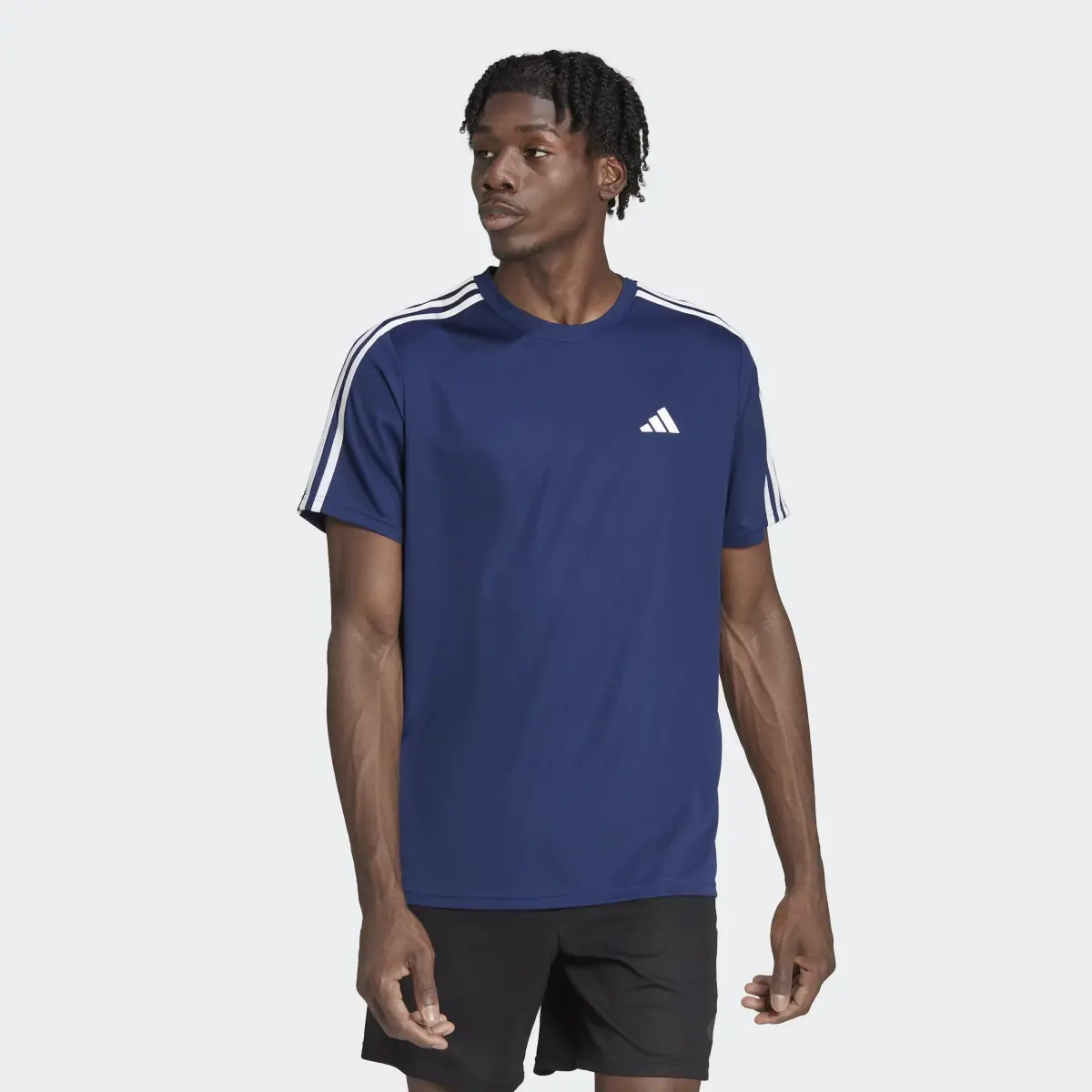 Adidas T-shirt da allenamento Train Essentials 3-Stripes. 2