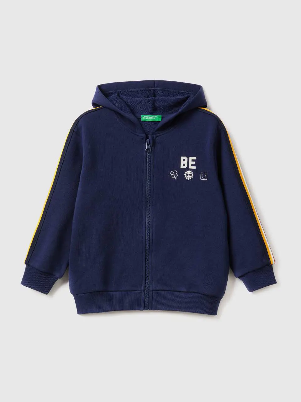 Benetton sweatshirt with "be" print. 1