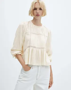 Embroidered blouse with puffed sleeves