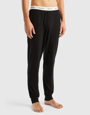trousers with elastic logo