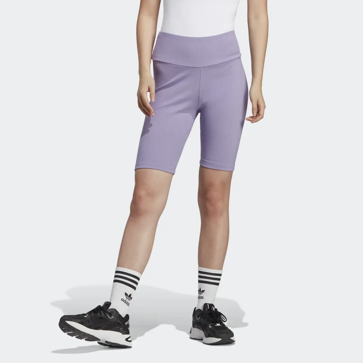 Adidas Adicolor Essentials Short Leggings. 1