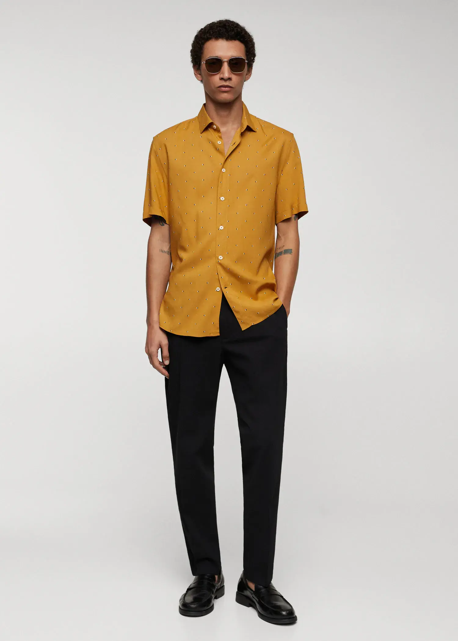 Mango Mirco-print short sleeve shirt. 2