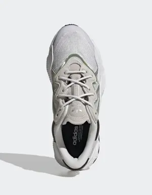 Adidas OZWEEGO Shoes. 3 Adidas OZWEEGO Shoes. 3