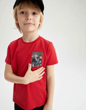 Erkek Çocuk Atatürk Baskılı Kırmızı Kısa Kollu Tişört