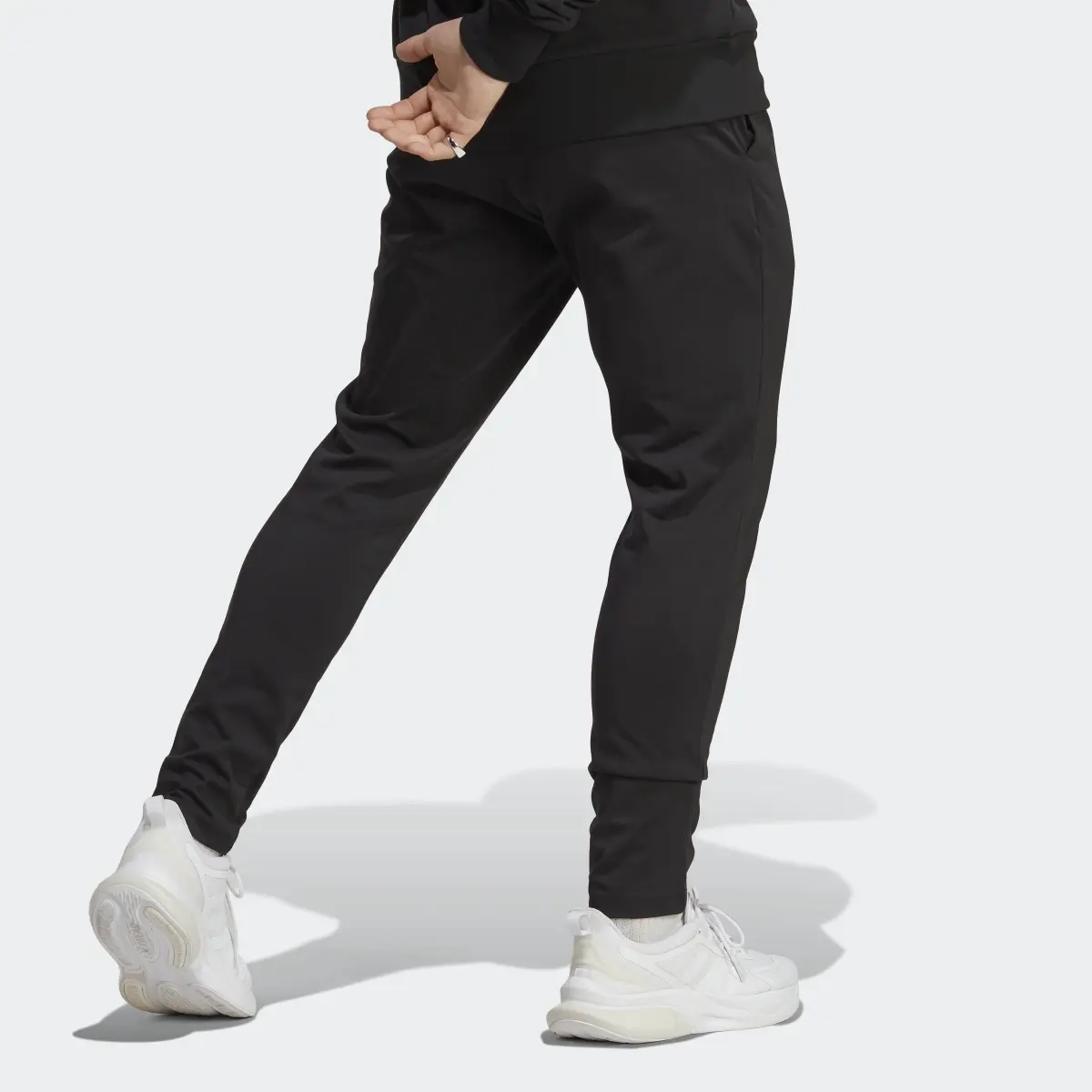 Adidas Pantalon fuselé à ourlet ouvert en jersey Essentials. 3