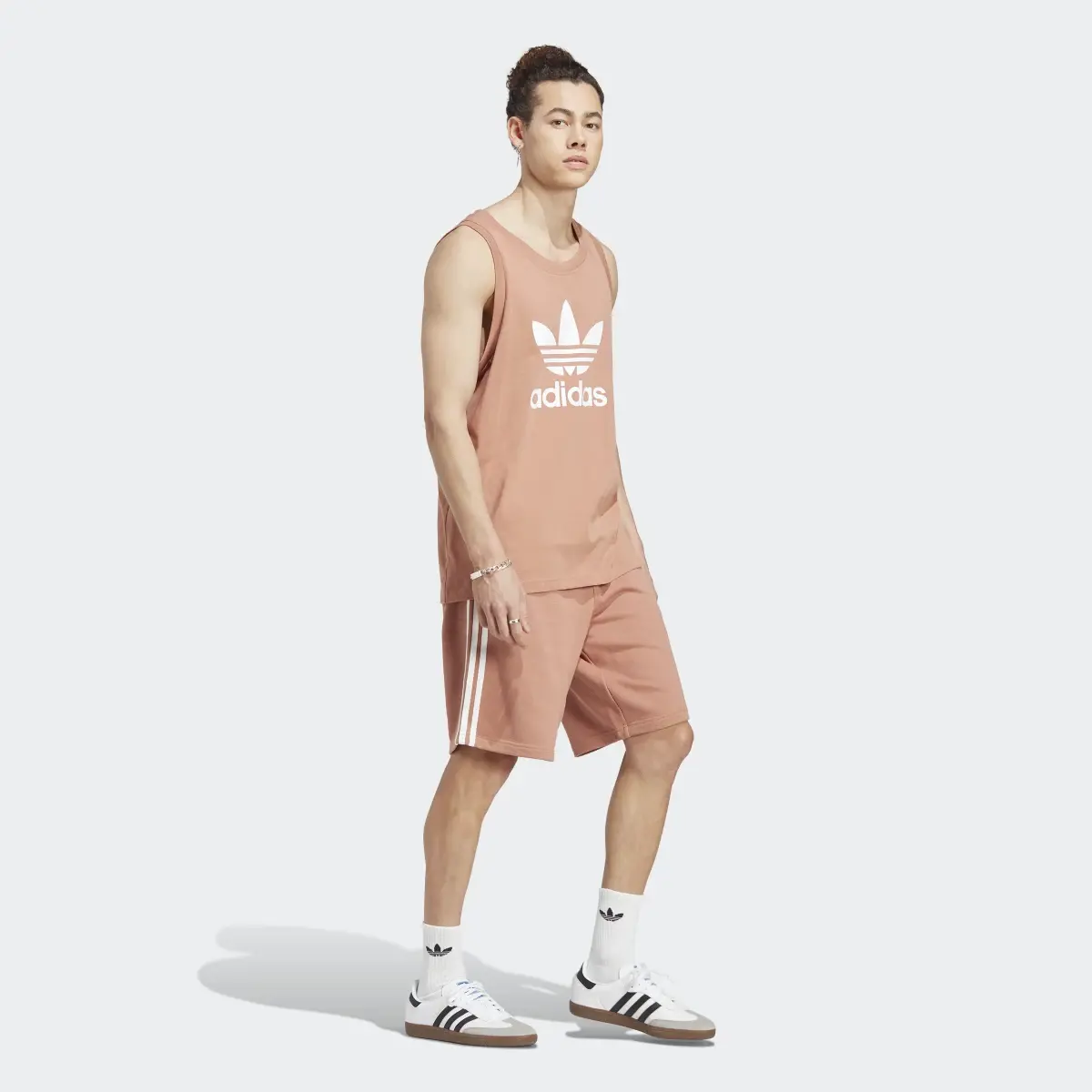 Adidas adicolor Classics 3-Streifen Sweat Shorts. 3