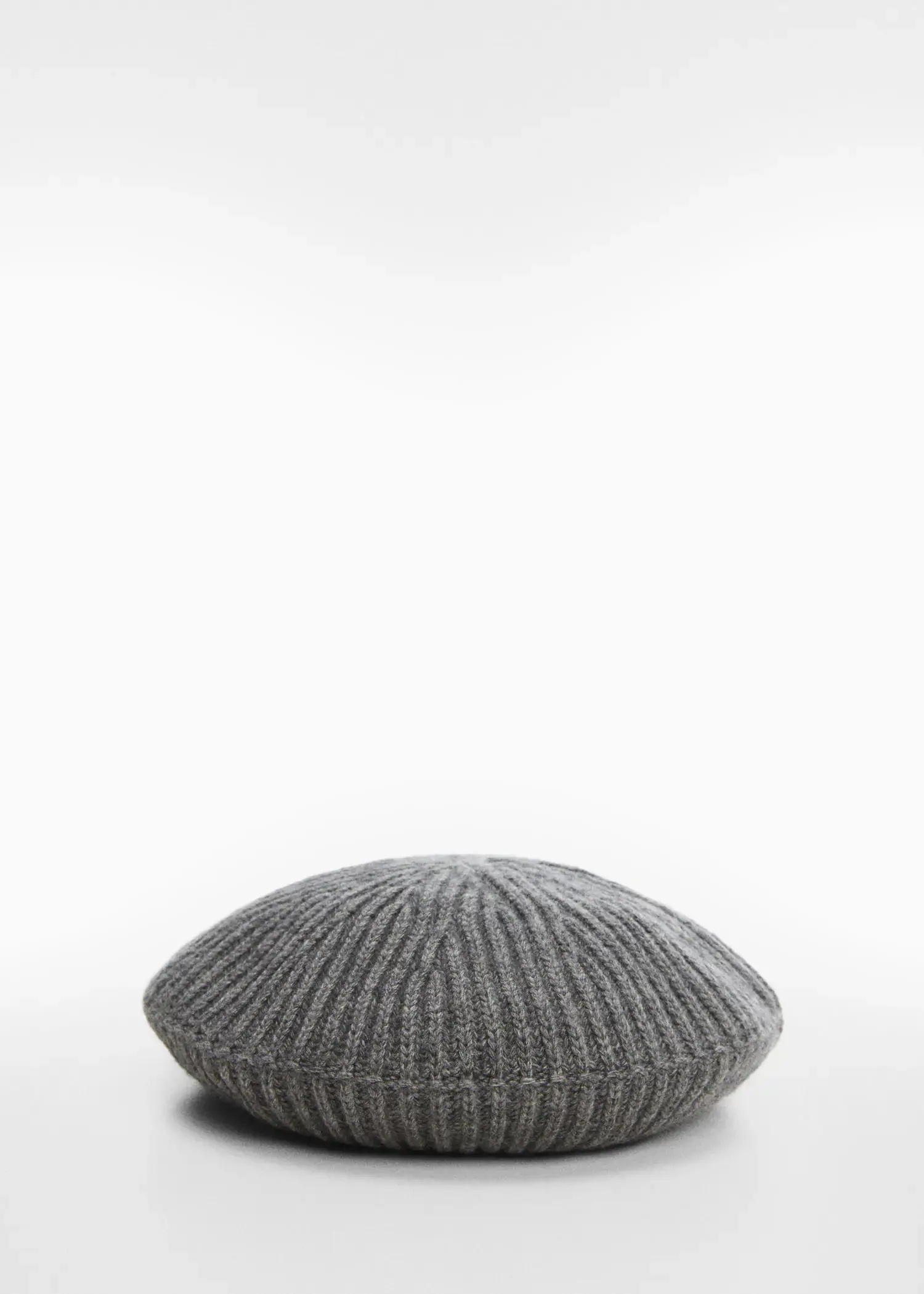 Mango Knitted beret hat. 3
