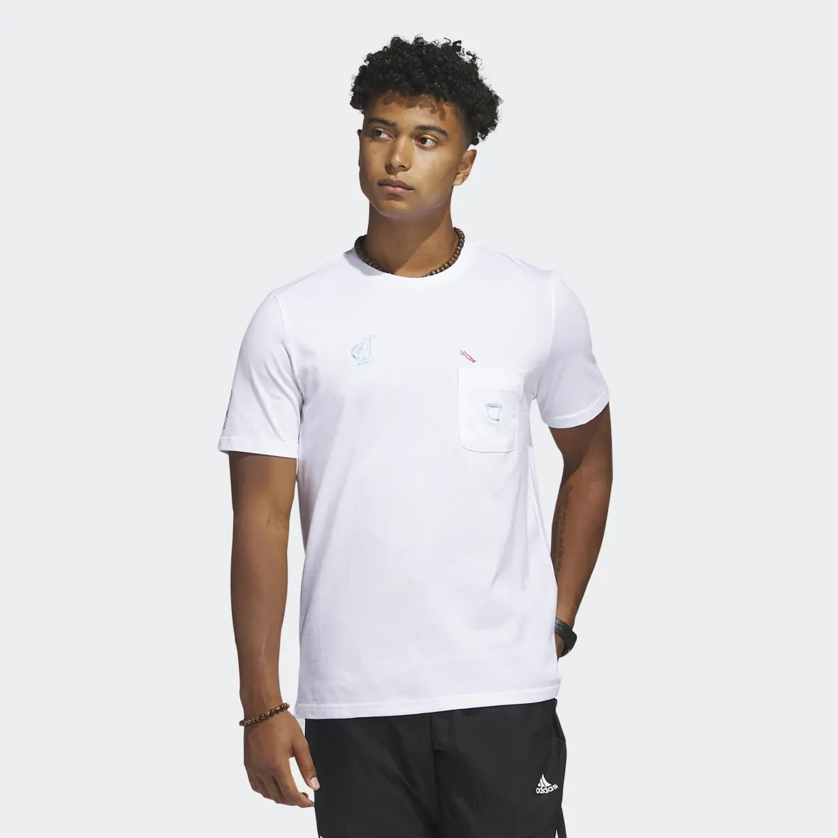 Adidas Playera con Bolsillo Change Through Sports Estampada. 2