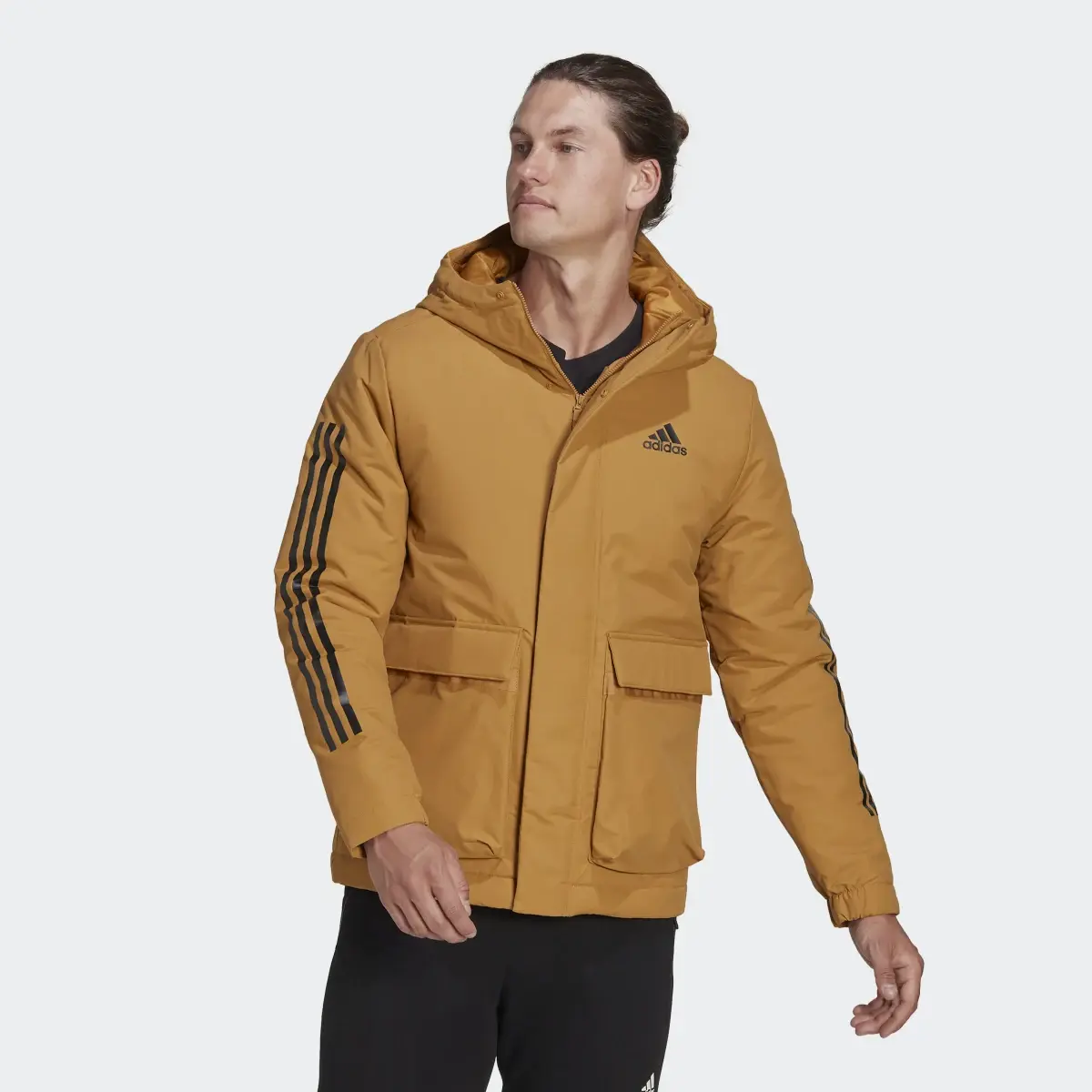 Adidas Chaqueta con capucha Utilitas 3 bandas (Género neutro). 2