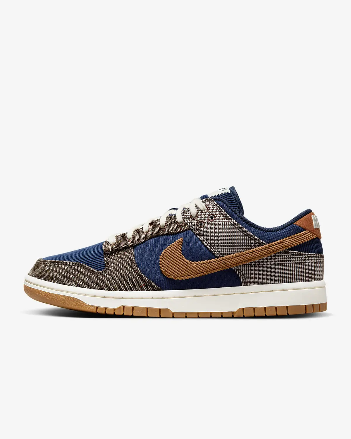 Nike Dunk Low Premium. 1