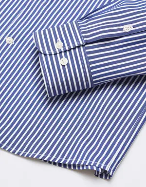 Stretch fabric slim-fit striped shirt