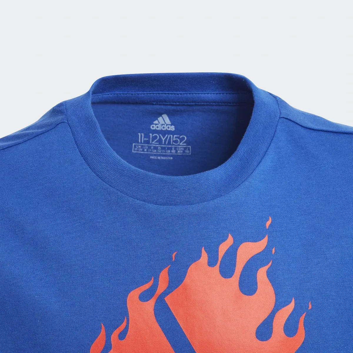 Adidas Graphic Tişört. 3