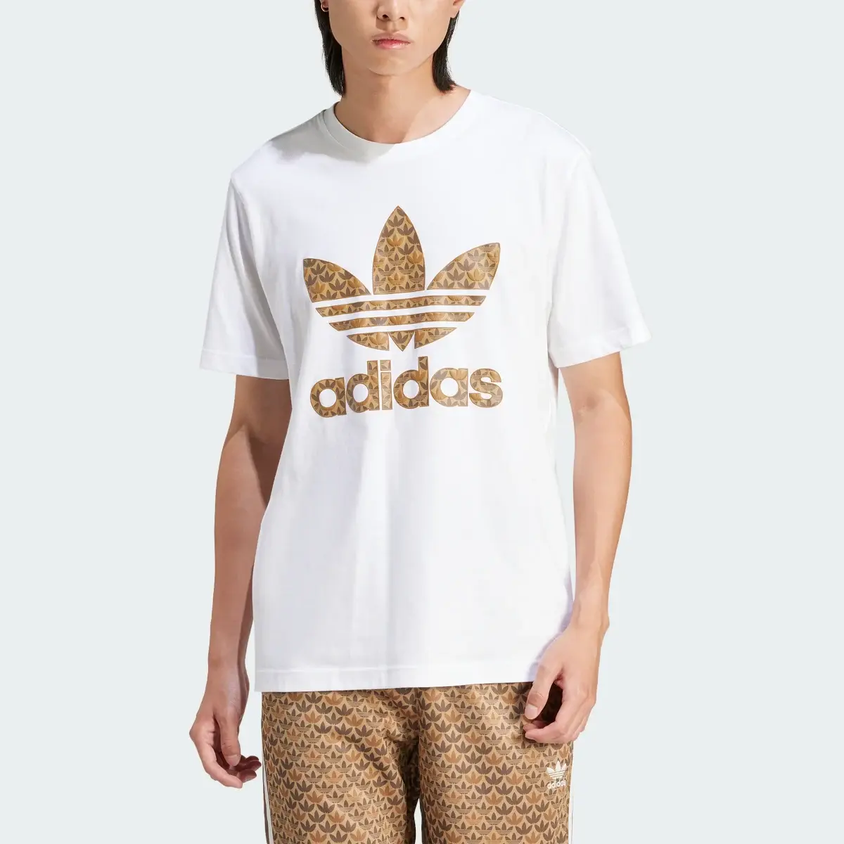 Adidas T-shirt graphique monogramme classique. 1