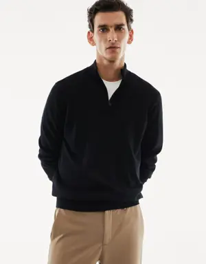 100% merino wool sweater with zip collar
