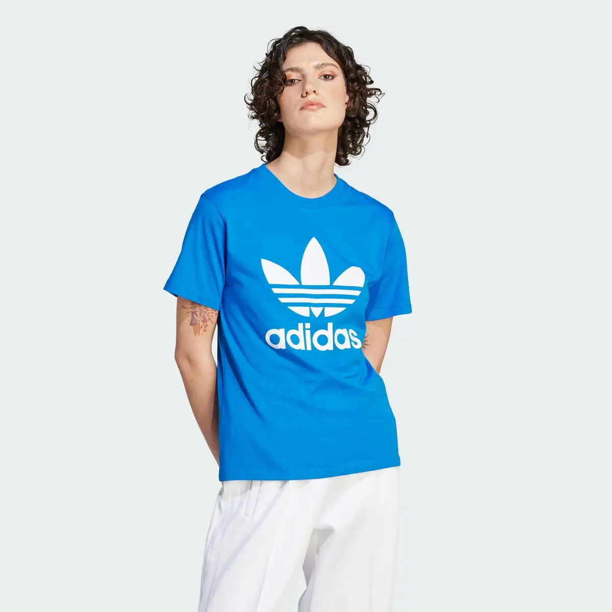 Adidas Adicolor Classics Trefoil Tee. 2