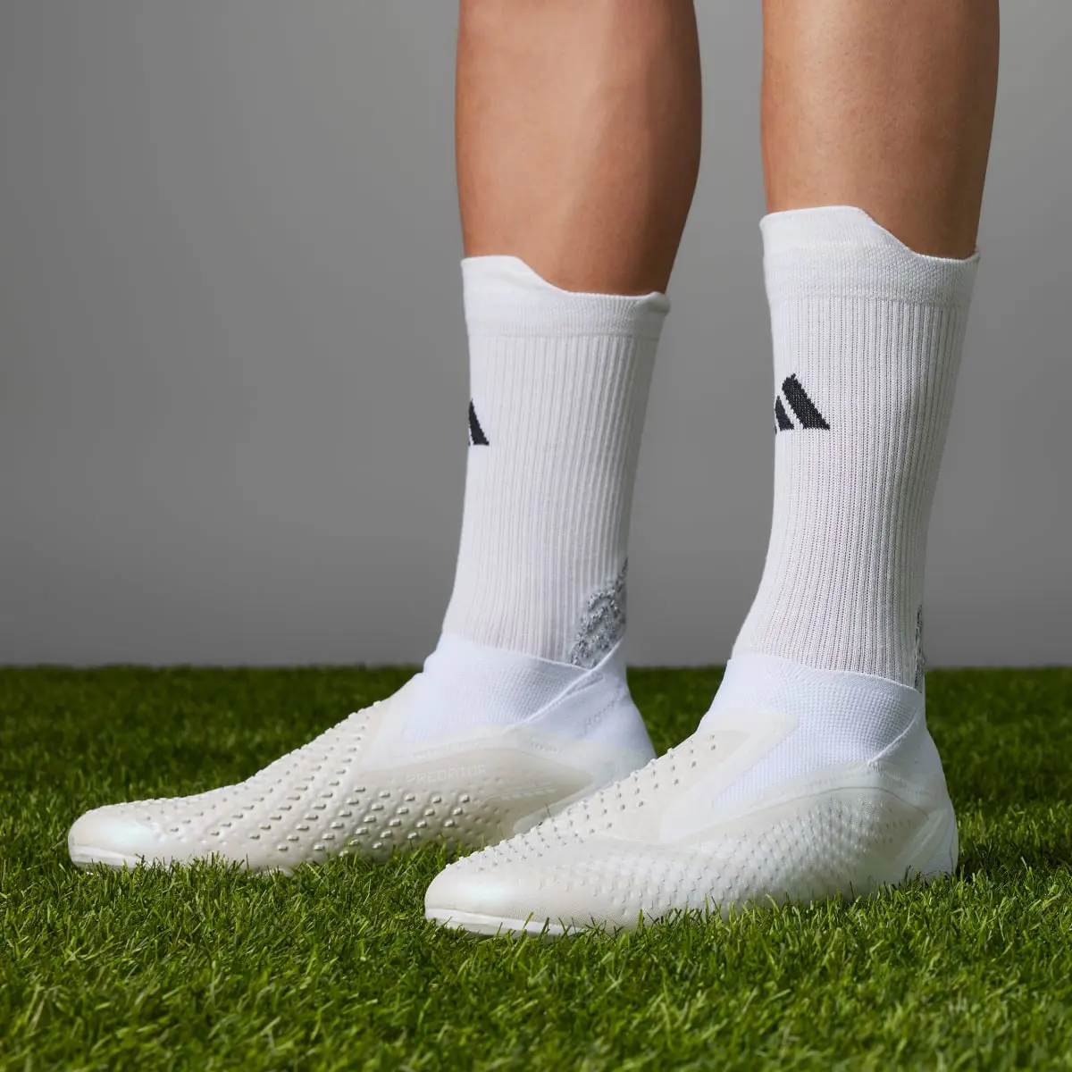 Adidas Botas de Futebol Predator Accuracy+ – Piso firme. 2