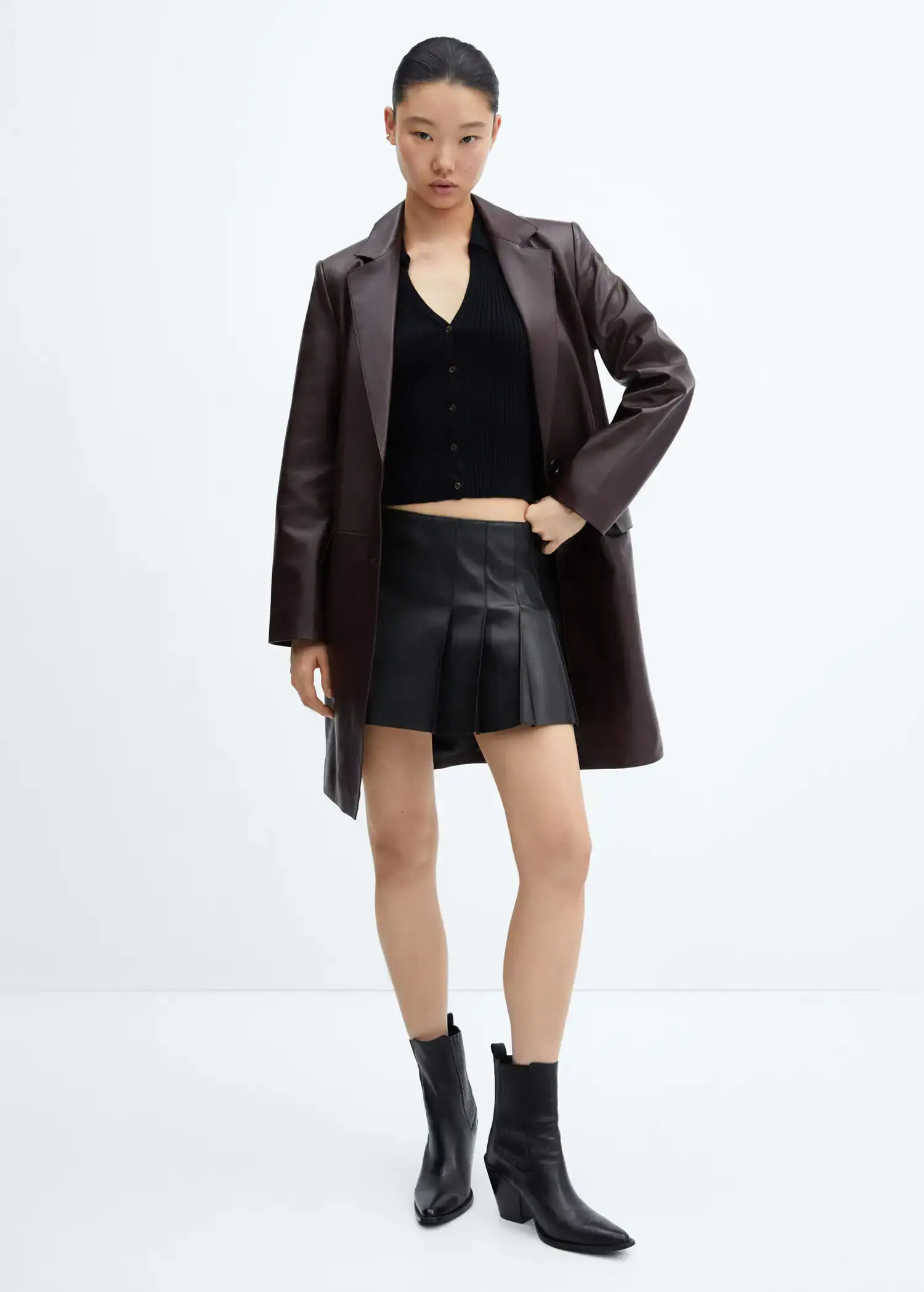 Mango Leather-effect pleated mini-skirt. 2