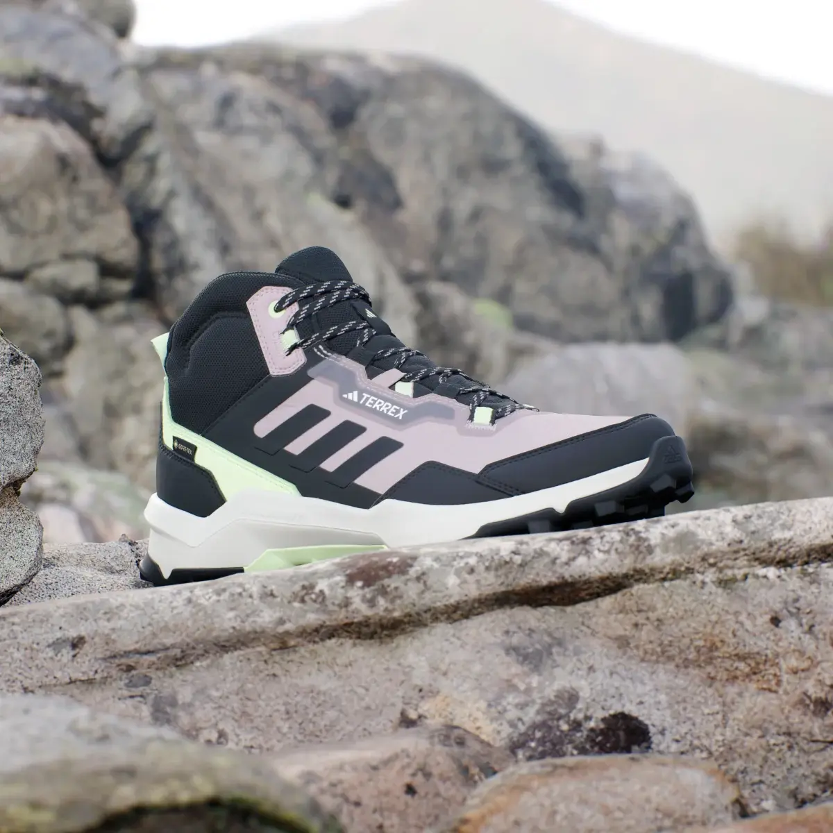 Adidas Zapatilla Terrex AX4 Mid GORE-TEX Hiking. 3