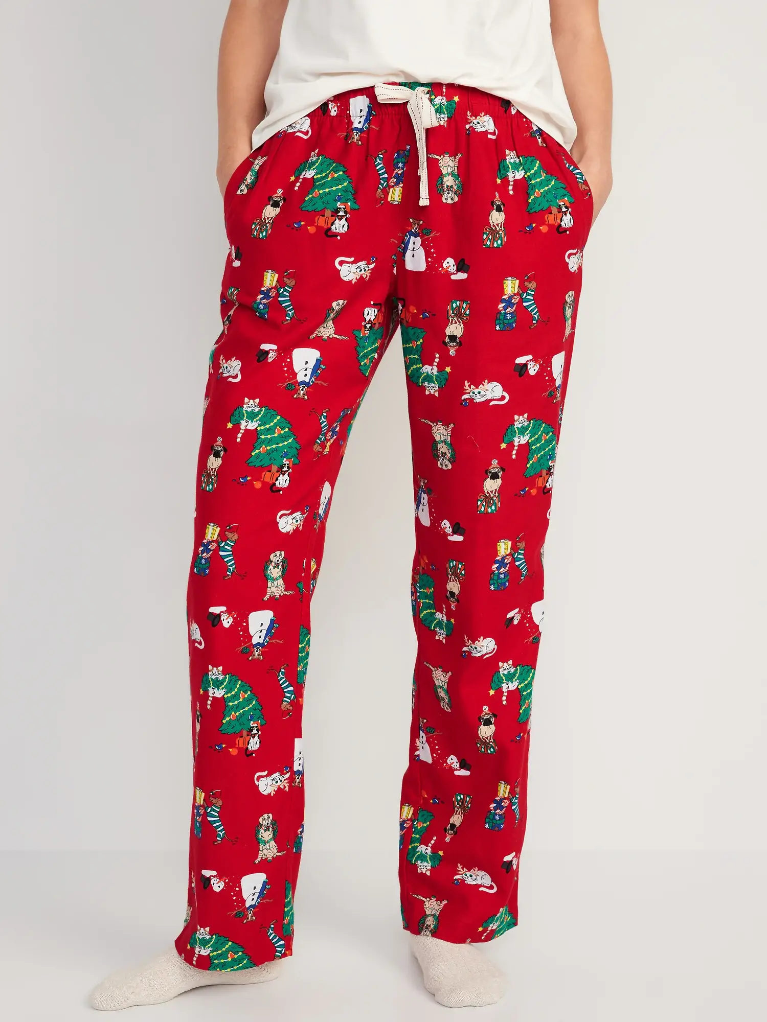 Old Navy Mid-Rise Printed Flannel Pajama Pants for Women red. 1
