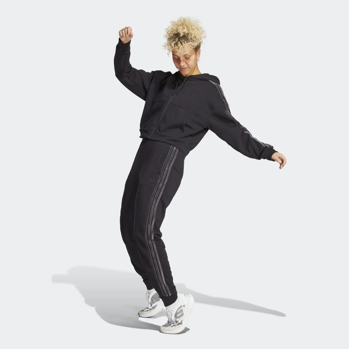 Adidas Track suit Energize. 2