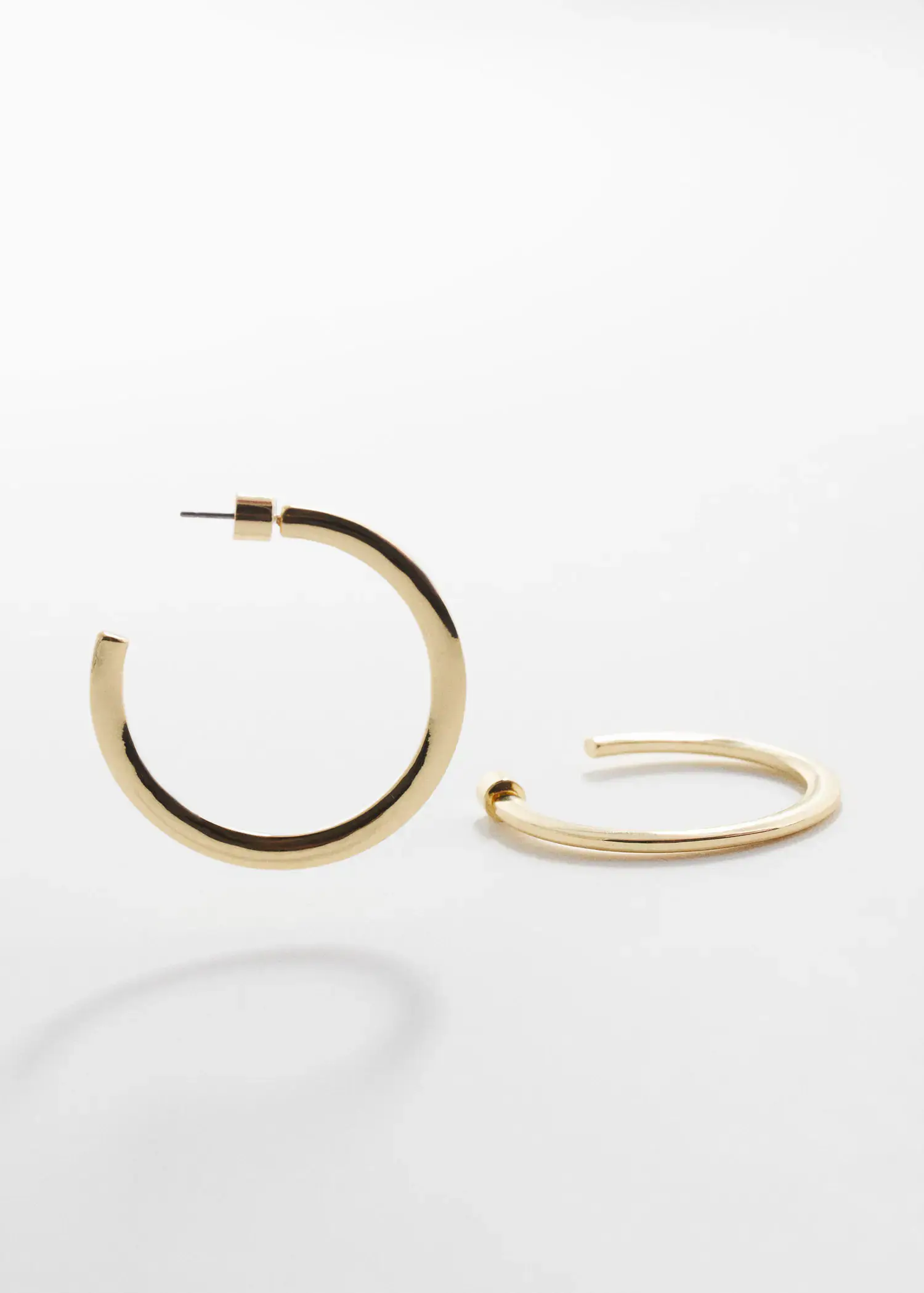 Mango Hoop earrings. 2