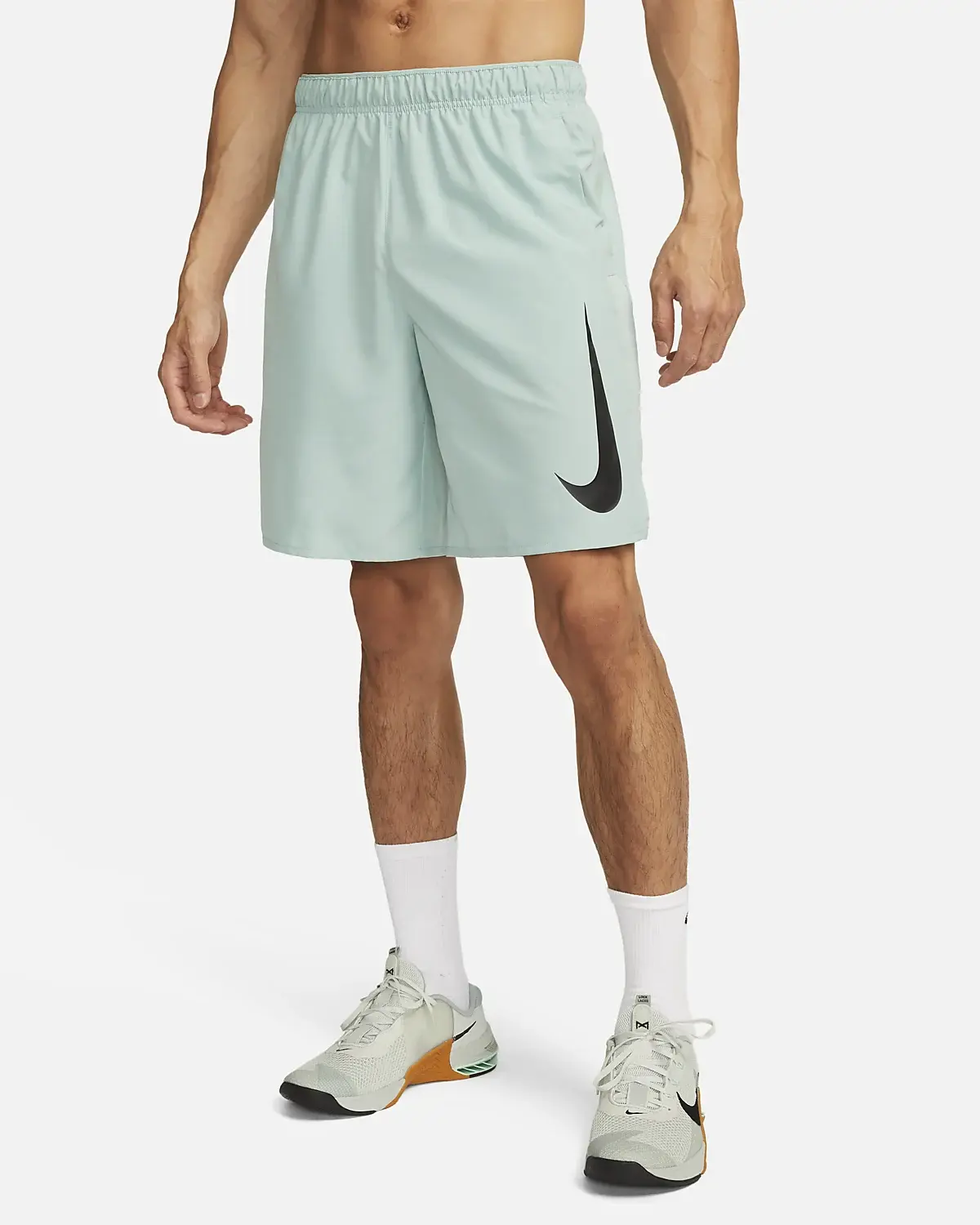 Nike Dri-FIT Challenger. 1