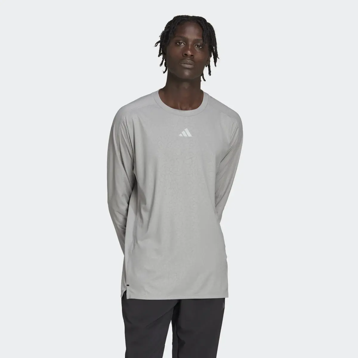 Adidas T-shirt d'entraînement à manches longues et imprimé en PU. 2