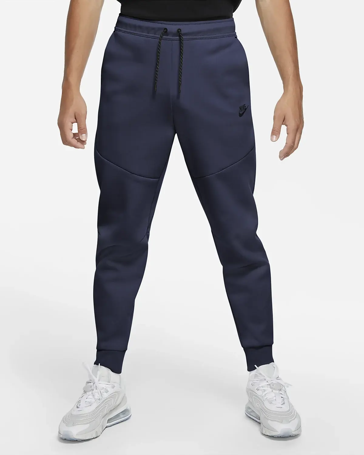 Nike Sportswear Tech Fleece. 1