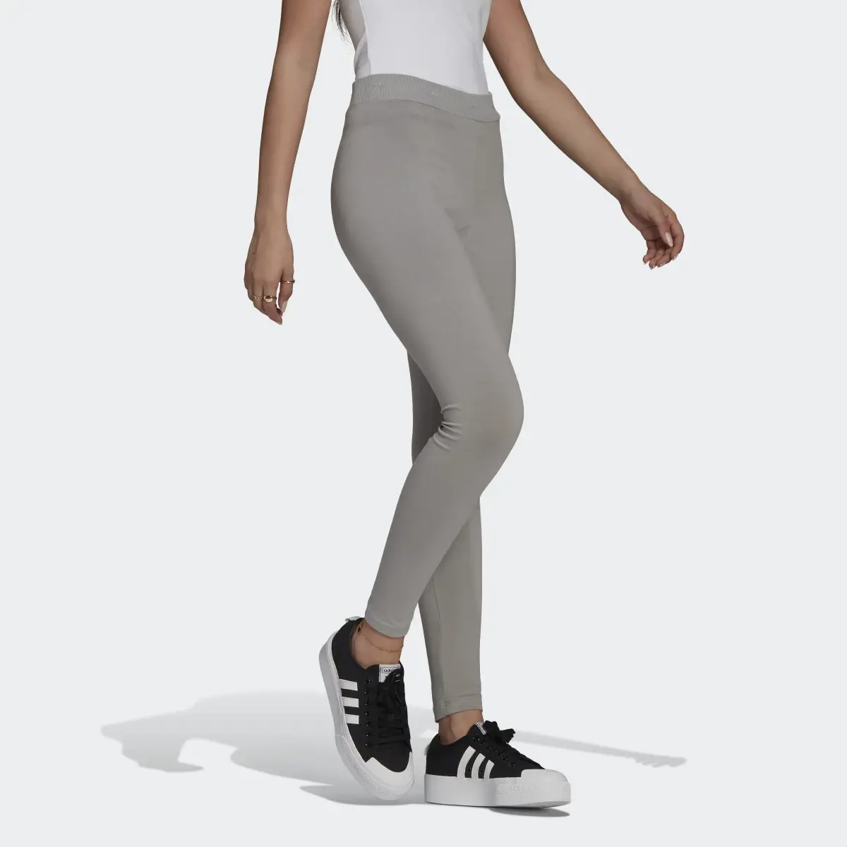 Adidas Legging. 3