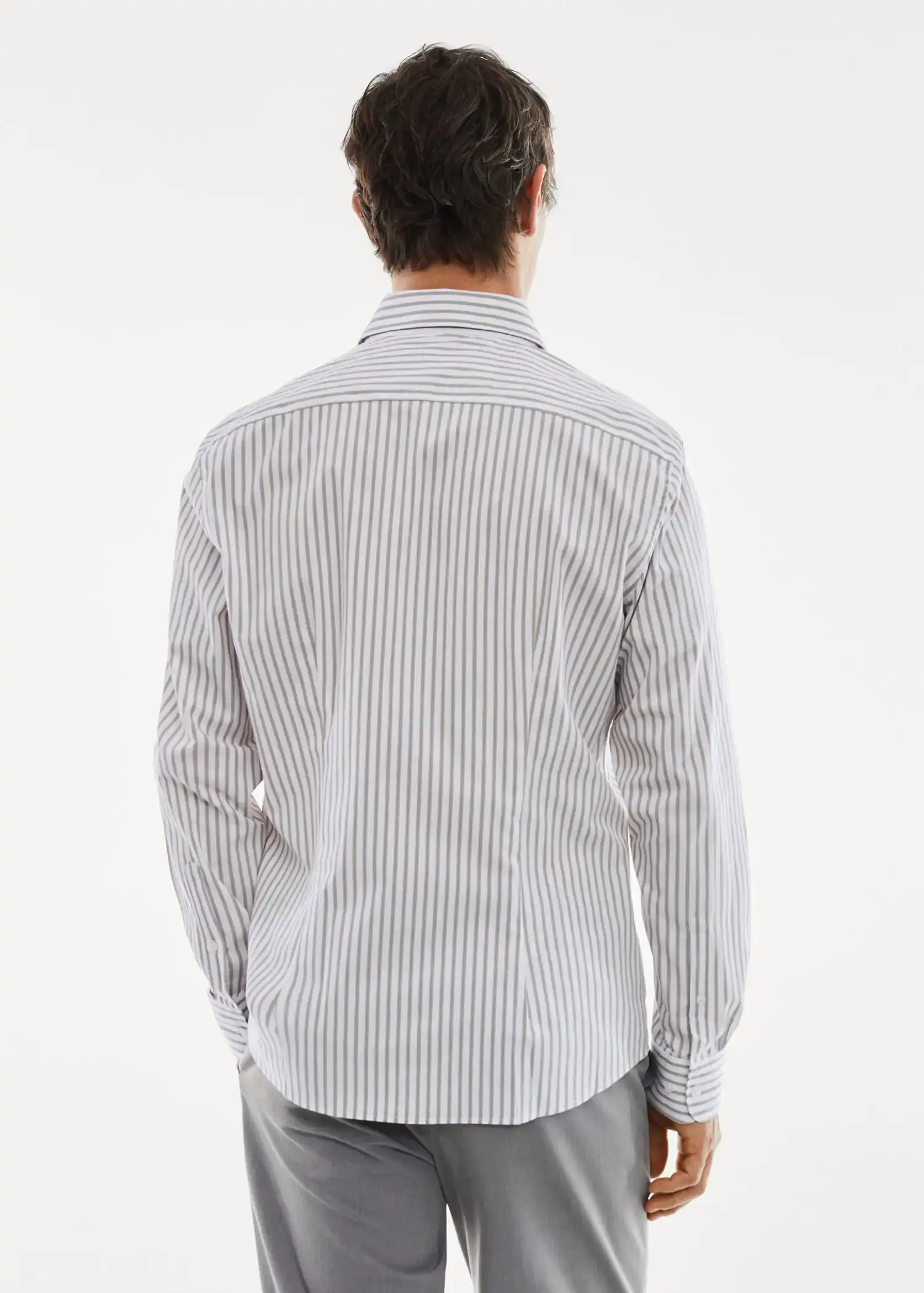 Mango Gestreiftes Slim Fit-Hemd aus Stretchstoff. 3