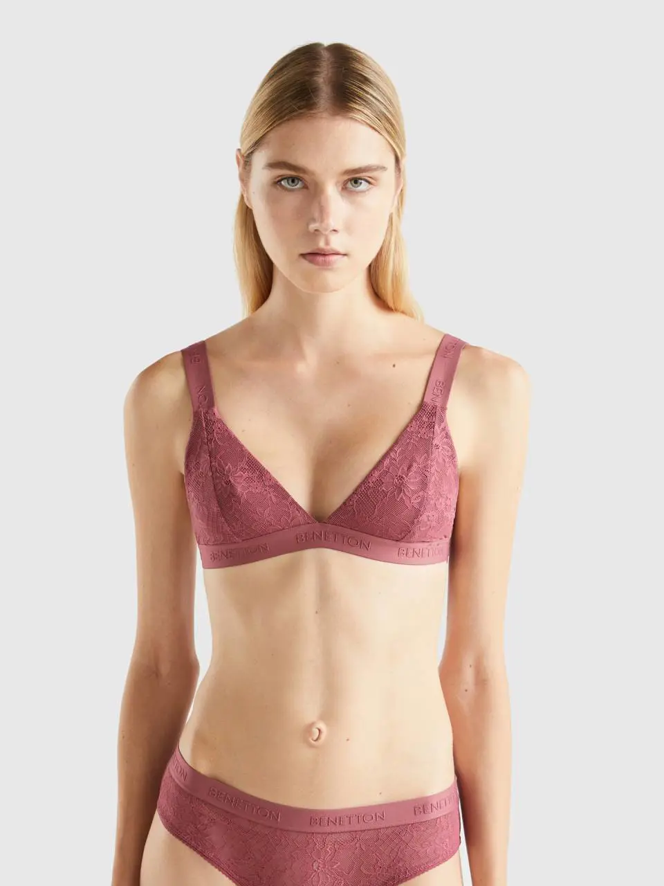 Benetton triangle bra with lace. 1