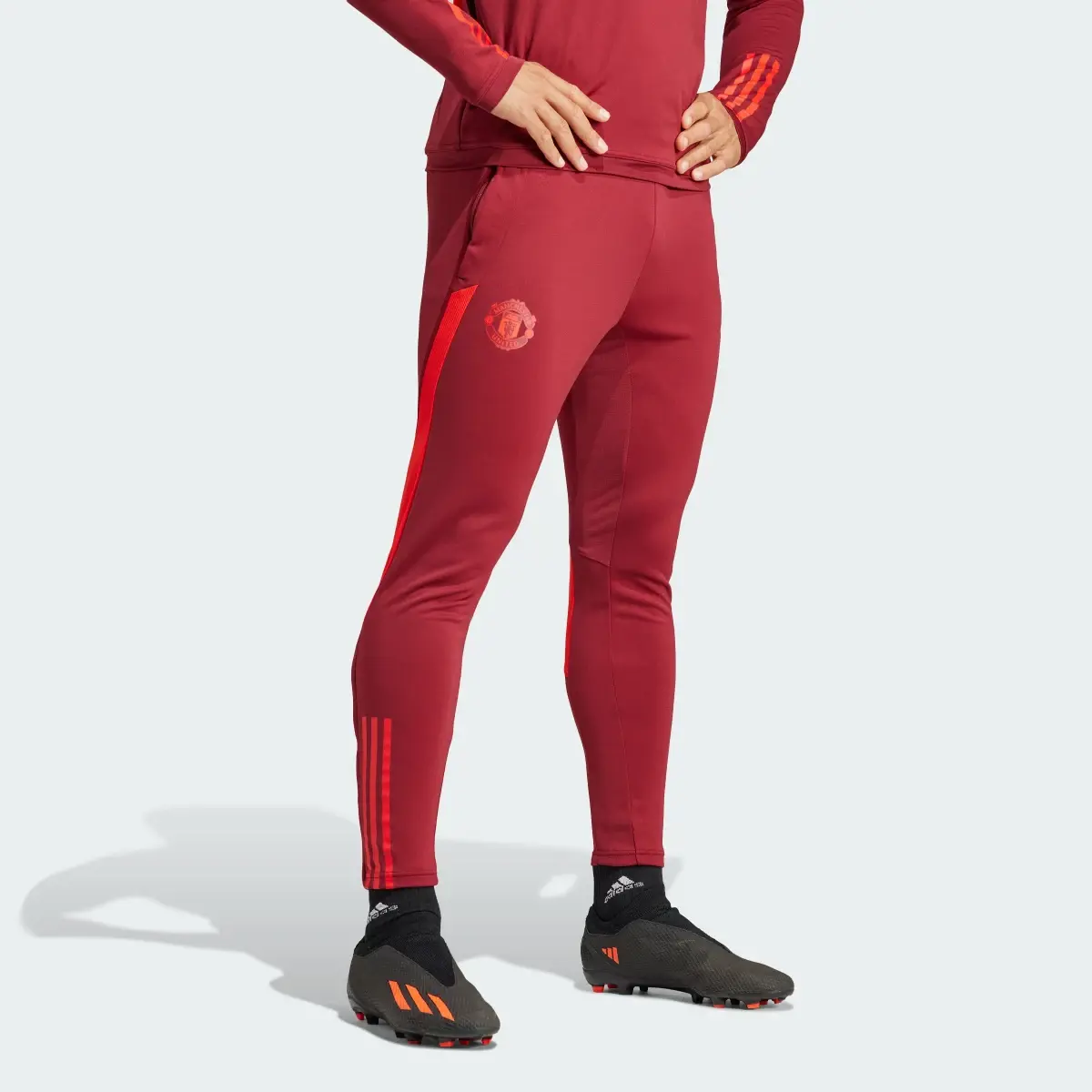 Man united jogging online bottoms