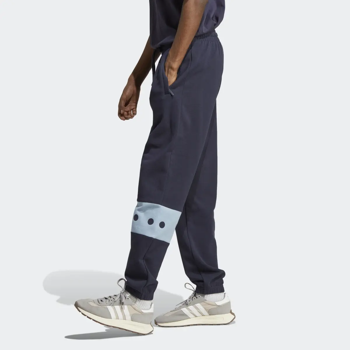 Adidas Pantalon de survêtement RIFTA City Boy. 2