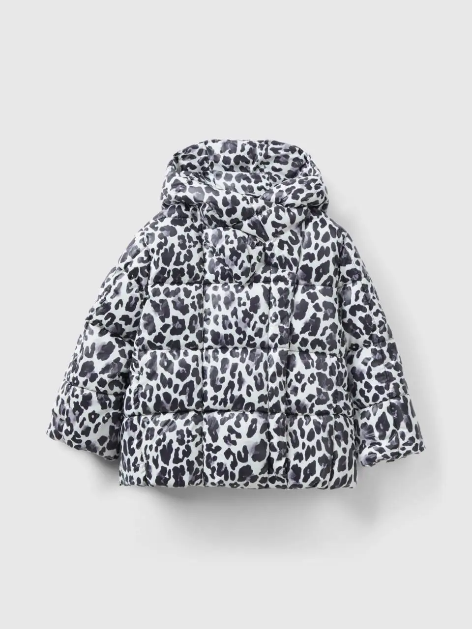 Benetton jacket with animal print. 1