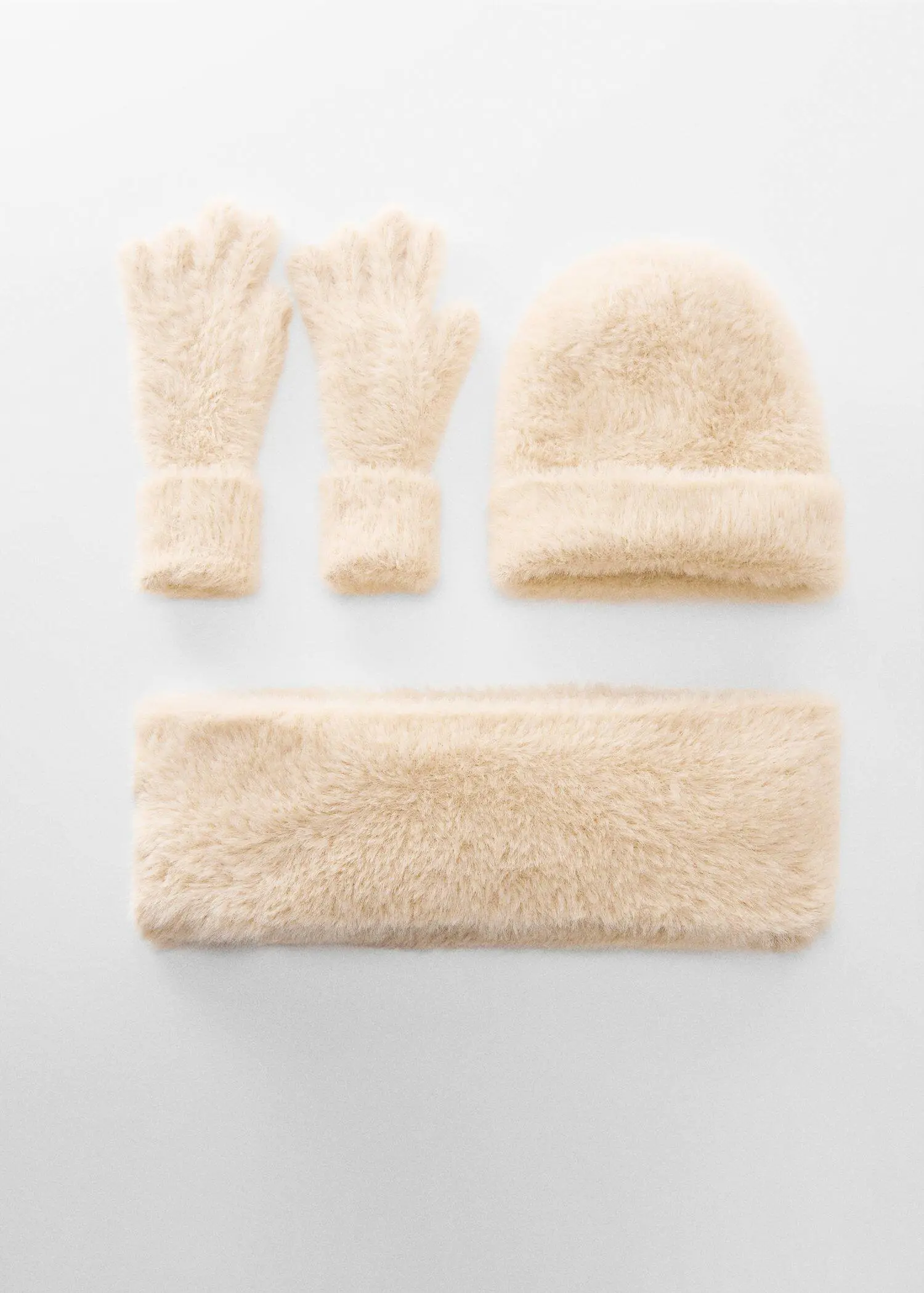 Mango Fur-effect gloves. 3