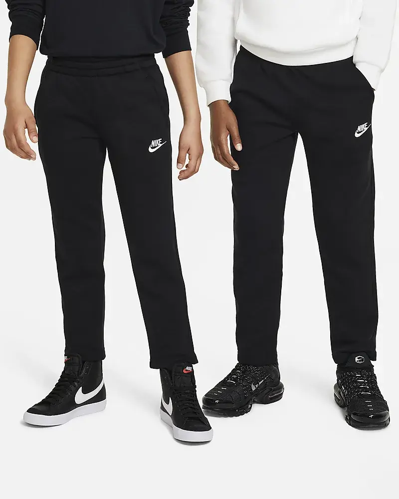 Nike Sportswear Club Fleece. 1