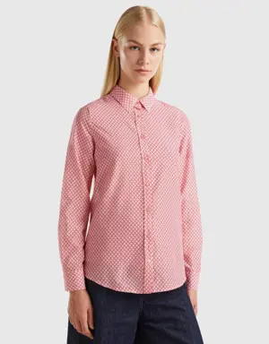 pink diamond pattern shirt