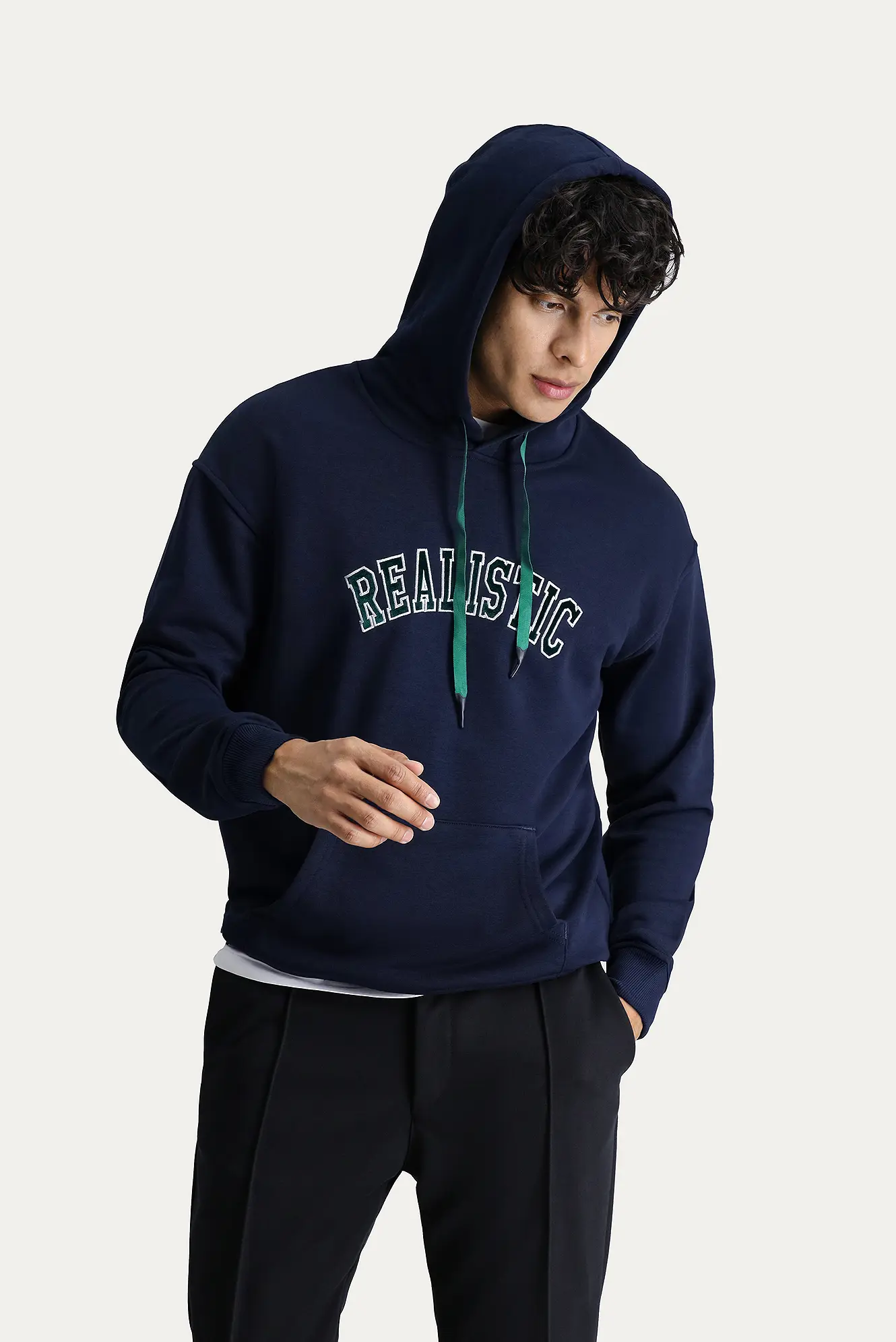 Kigili Kapüşonlu Nakışlı Oversize Pamuk Sweatshirt. 1