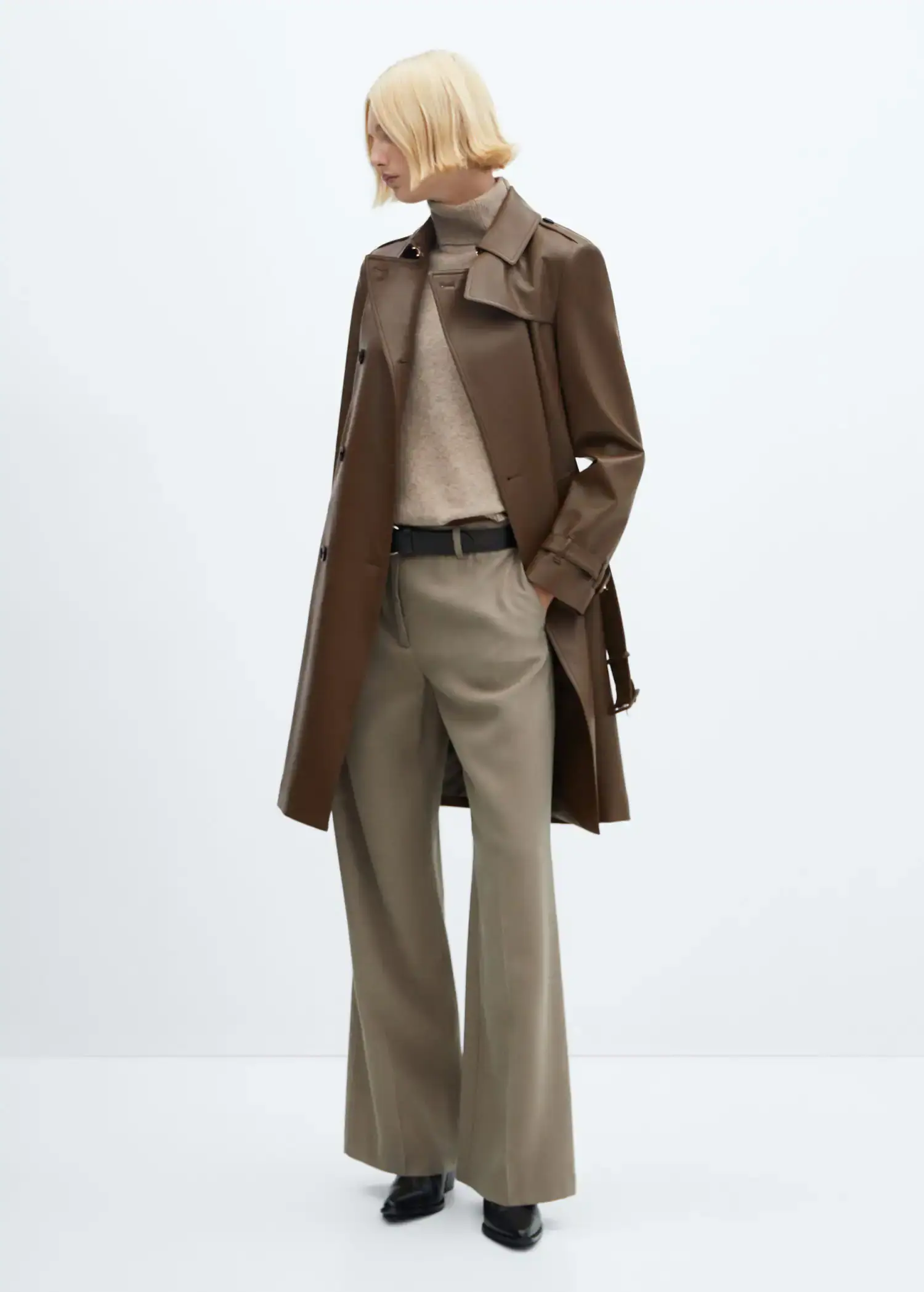 Mango Trench similpelle. 1